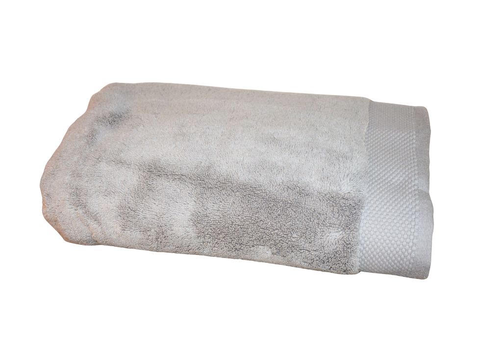Drap de douche 70x140 micro-coton 520gr/m2 hyper absorbant et moelleux coloris gris collection Ariane, broderie disponible.