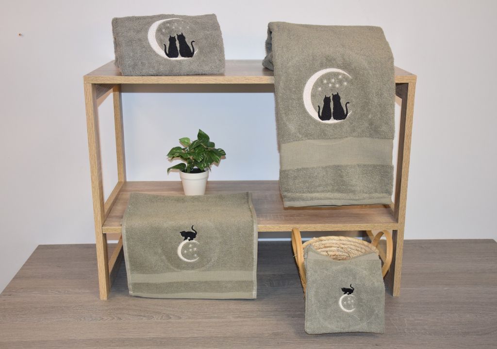 Collection brodé chat lune ecru blanc gris broderie 