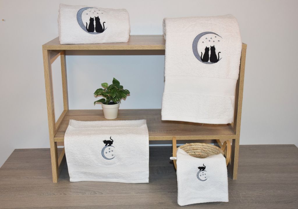 Collection brodé chat lune ecru blanc gris broderie 