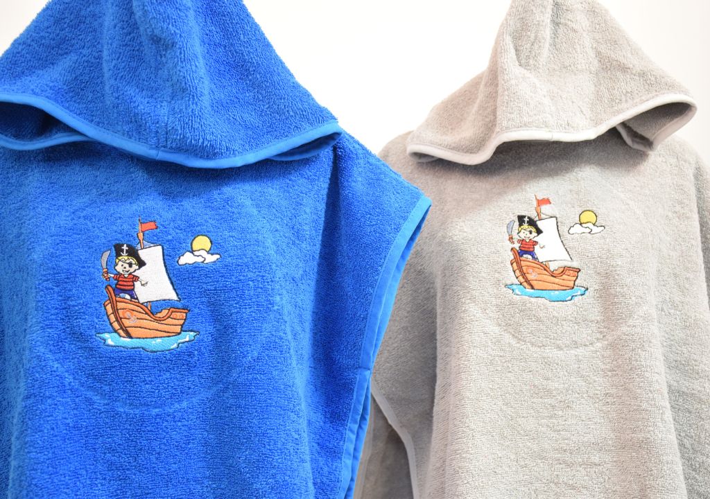 Poncho Enfant Brodé Pirate